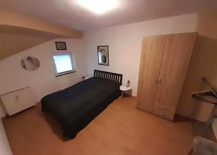 Unter Der Löwenburg Apartment